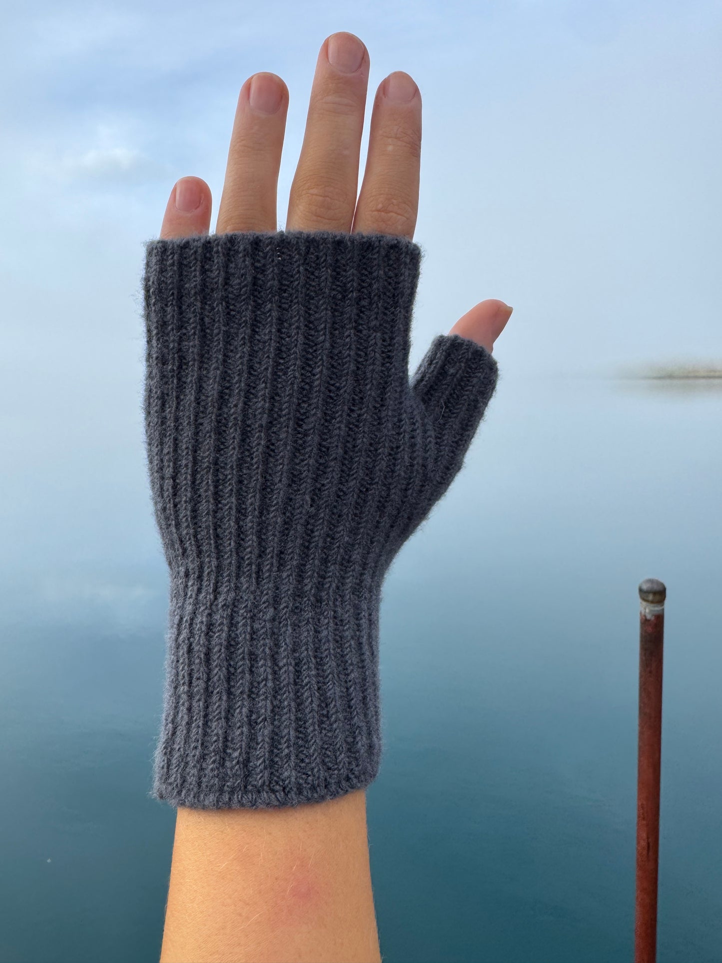 Women’s Fingerless Mittens